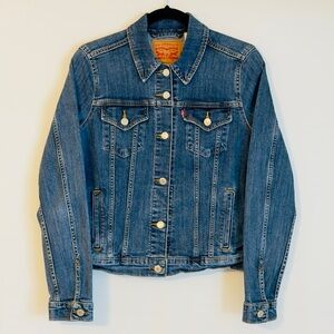 Levi's Classic Blue Jean Trucker Jacket Made in Sri Lanka